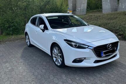 Mazda 3 83.000 km 15.500 &euro; Saarbrücken 66117