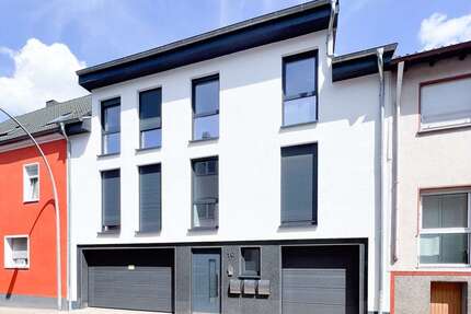 Haus Sankt Ingbert - 10 Zimmer, 322 m&sup2;, 699.000&euro; | Angebot:23138203