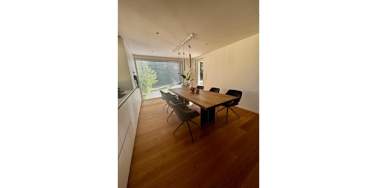 Einfamilienhaus Bexbach - 3 Zimmer, 90 m&sup2;, 1.800&euro; | Angebot:25898962