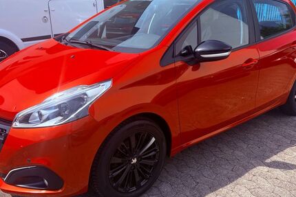 Peugeot 208 107.000 km 4.900 &euro; Saarbrücken 66115