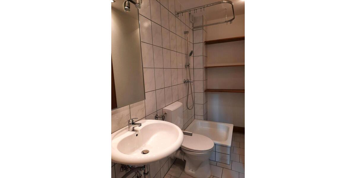 Etagenwohnung Contwig - 2 Zimmer, 40 m&sup2;, 380&euro; | Angebot:25982053