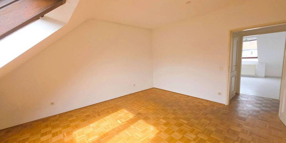 Etagenwohnung Saarbrücken St Johann - 3 Zimmer, 76 m&sup2;, 199.000&euro; | Angebot:26204731