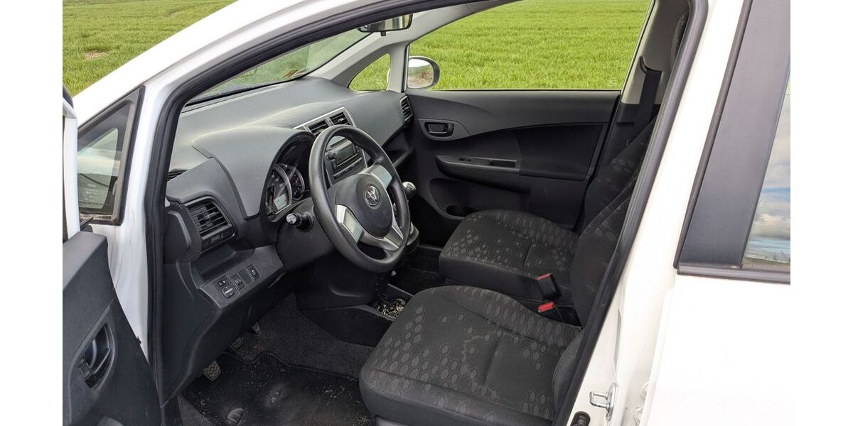 Toyota Verso-S 64.420 km 7.900 &euro; Zweibrücken 66482