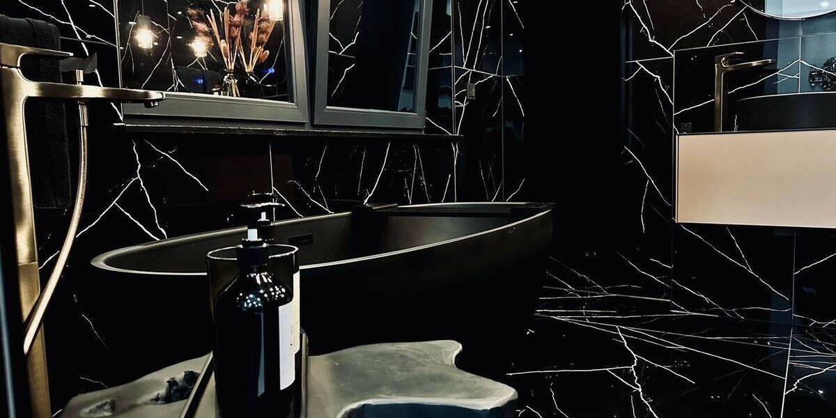 Luxuriöse Liegenschaft in Kirkel - mit Stellplätzen, Doppelgarage & Garten - keine Käuferprovision! - Villa Kirkel Kirkel-Neuhäusel | Angebot:26120749