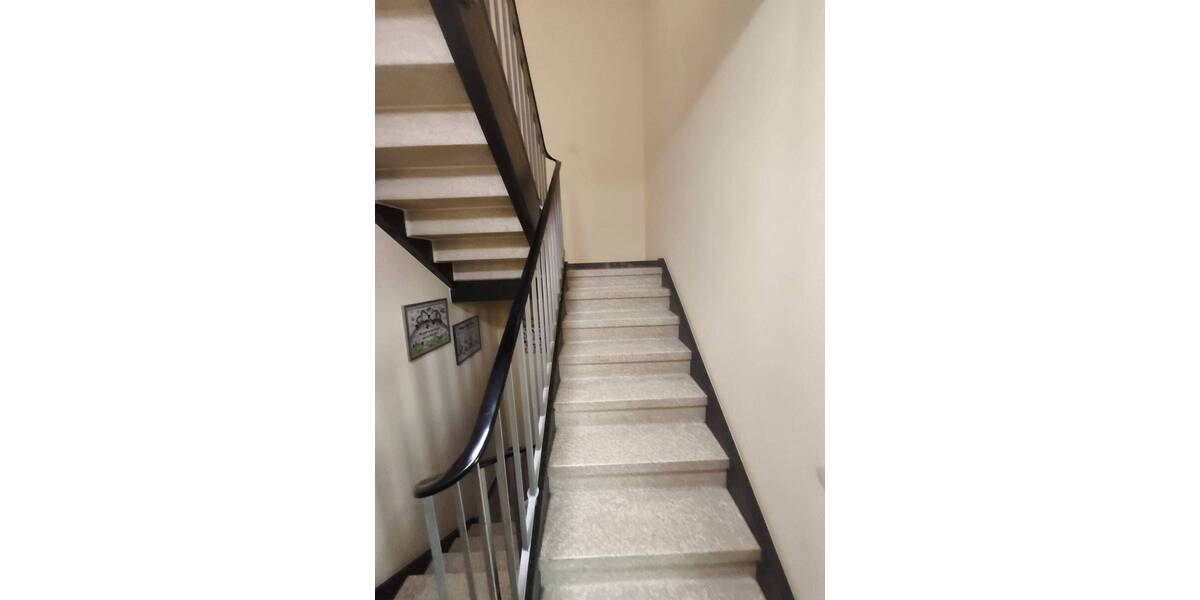 Attraktives Zweifamilienhaus in ruhiger Lage - Mehrfamilienhaus, Wohnhaus Schiffweiler Landsweiler | Angebot:26146960