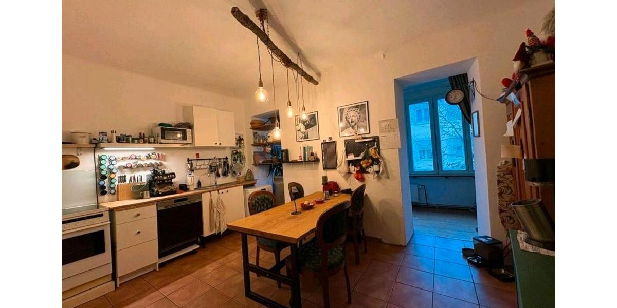 Etagenwohnung Saarbrücken - 1 Zimmer, 75 m&sup2;, 890&euro; | Angebot:26672376