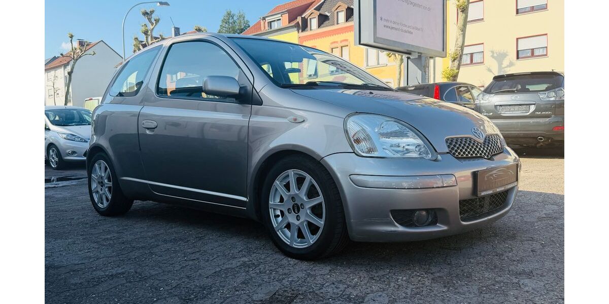 Toyota Yaris 272.000 km 1.900 &euro; Saarbrücken 66115