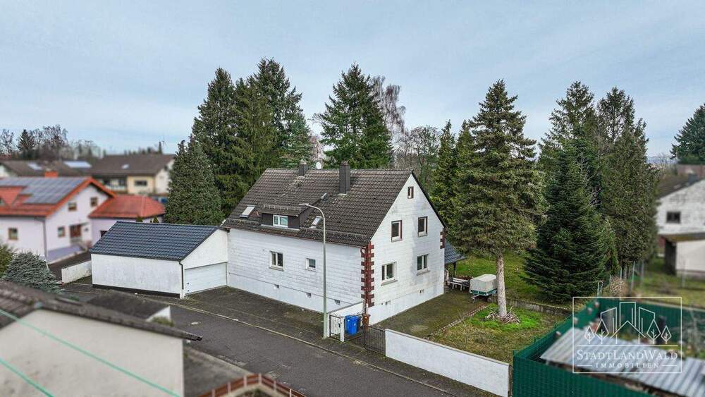 Einfamilienhaus Schweix - 9 Zimmer, 222 m&sup2;, 269.750&euro; | Angebot:25798626