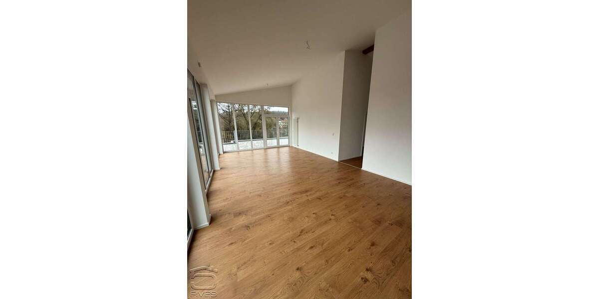 Etagenwohnung Neunkirchen Heinitz - 3 Zimmer, 121 m&sup2;, 1.140&euro; | Angebot:22519337