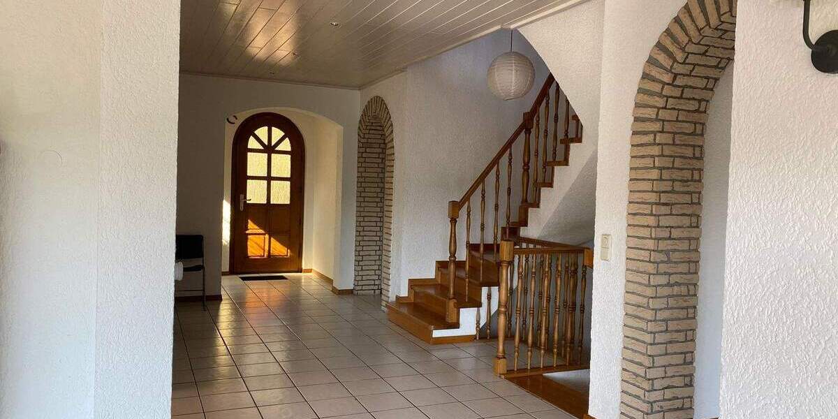 Bungalow Wallhalben - 7 Zimmer, 260 m&sup2;, 1.900&euro; | Angebot:26190672