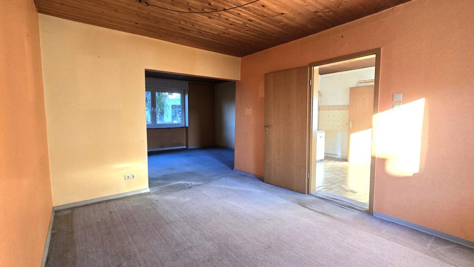 Reihenhaus Saarbrücken Dudweiler - 5 Zimmer, 110 m&sup2;, 100.000&euro; | Angebot:25232701