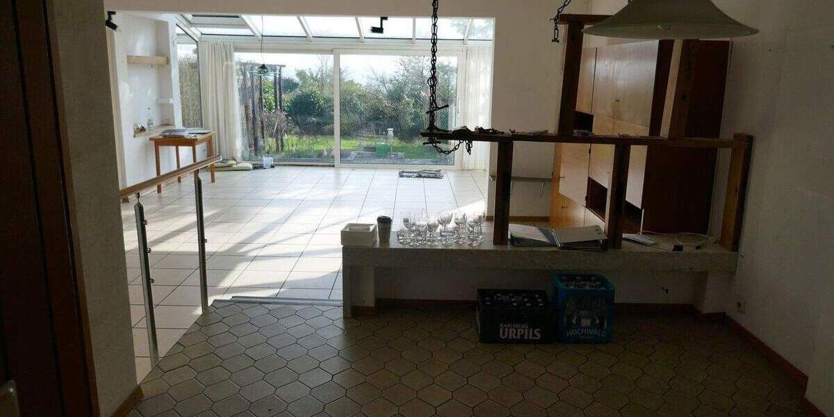 Einfamilienhaus Saarbrücken Eschberg - 5 Zimmer, 140 m&sup2;, 330.000&euro; | Angebot:25818416