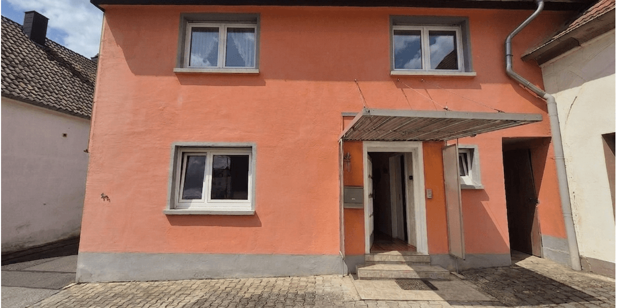 Reserviert-EFH mit Anbau, 2 Garagen & mehreren Stellplätzen – Renovierungsobjekt mit viel Potenzial für den schmalen Geldbeutel - Einfamilienhaus Gries | Angebot:27179286