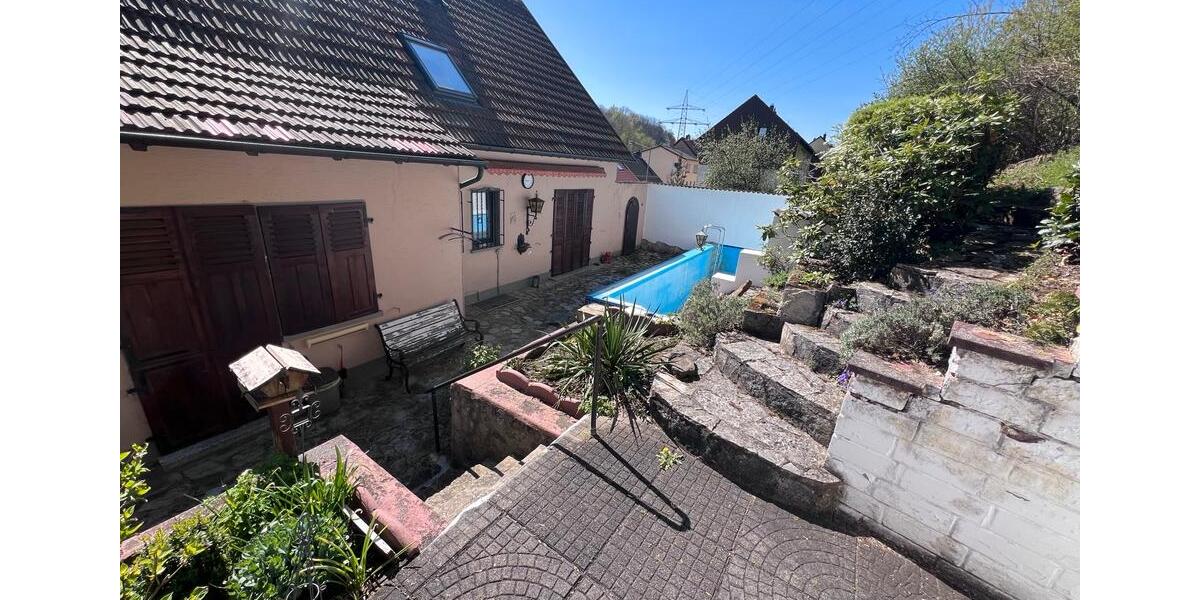 Einfamilienhaus Kirkel - 7 Zimmer, 150 m&sup2;, 320.000&euro; | Angebot:26122621