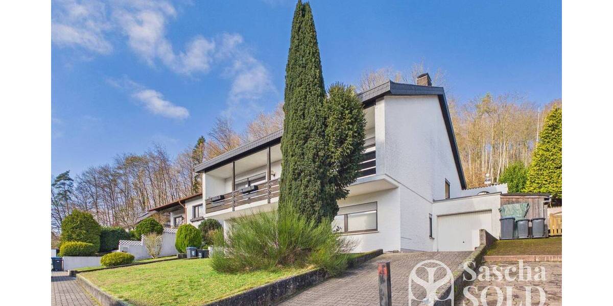Großes Einfamilienhaus in begehrter Lage von Oberwürzbach, St. Ingbert mit Terrasse und Südbalkon - Einfamilienhaus Sankt Ingbert Oberwürzbach | Angebot:26161394