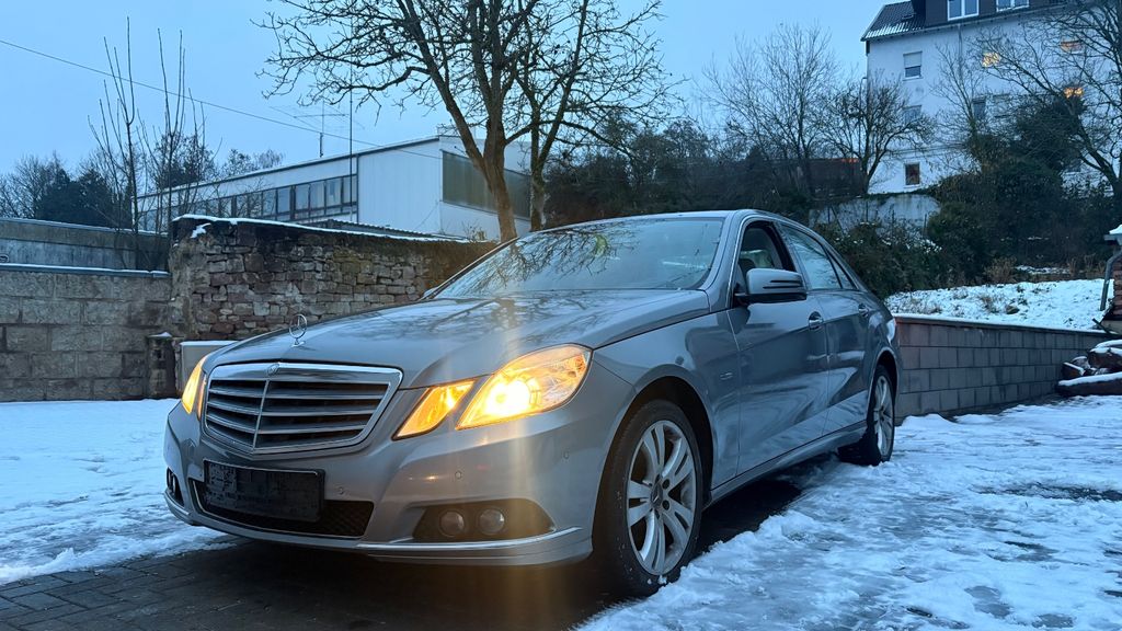 Mercedes-Benz E 220 208.300 km 6.300 &euro; Saarbrücken 66126
