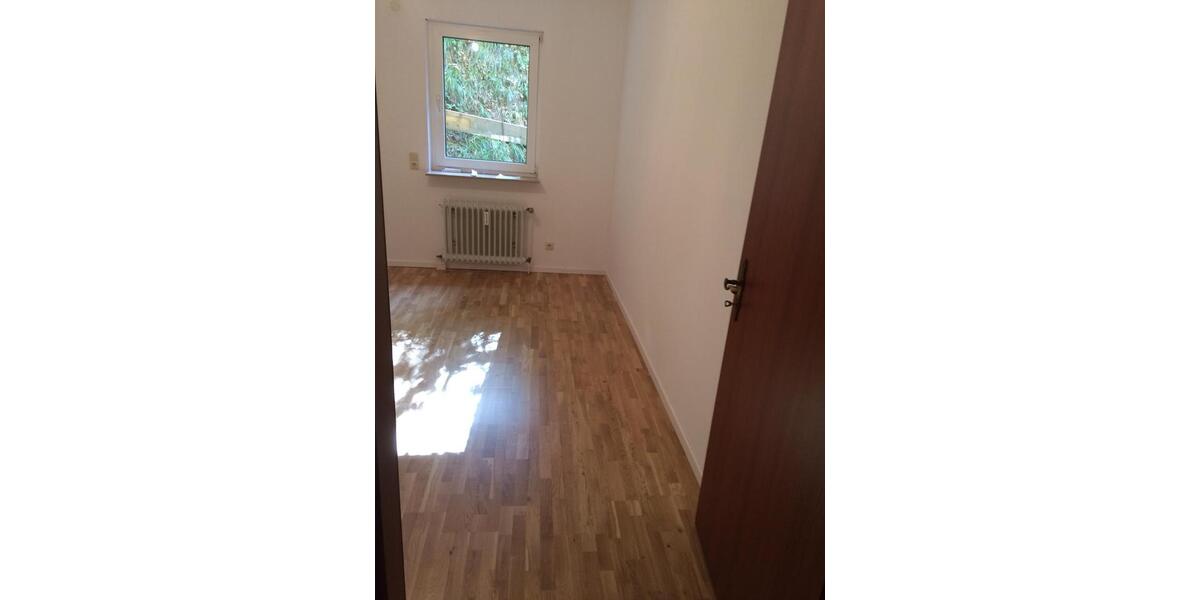 Erdgeschoßwohnung Kleinblittersdorf - 3.5 Zimmer, 90 m&sup2;, 800&euro; | Angebot:24468875