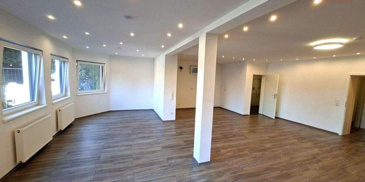 Etagenwohnung Neunkirchen/Saar Innenstadt - 2 Zimmer, 95 m&sup2;, 115.000&euro; | Angebot:25673997