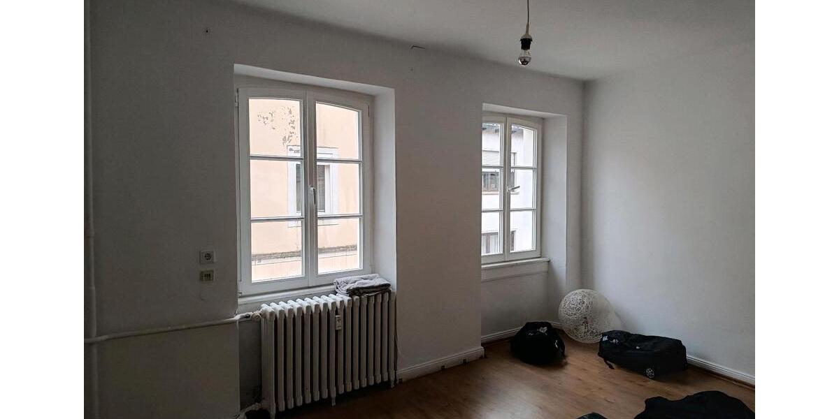 Einfamilienhaus Blieskastel - 6 Zimmer, 140 m&sup2;, 1.500&euro; | Angebot:25852795