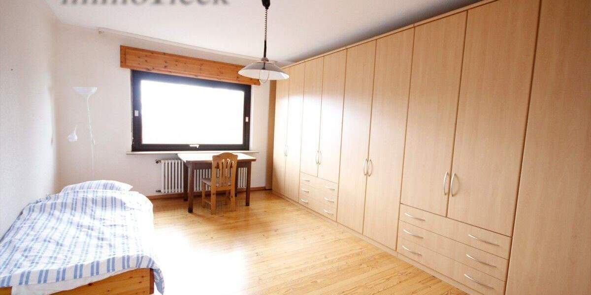 Doppelhaushälfte Bexbach - 9 Zimmer, 213 m&sup2;, 298.000&euro; | Angebot:25664167