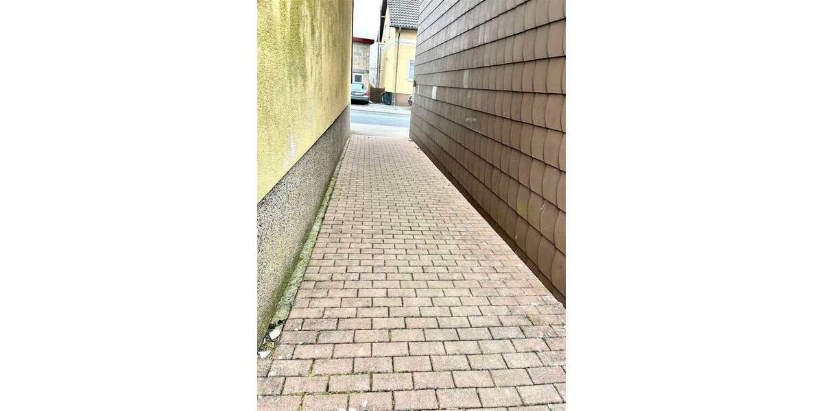 Mehrfamilienhaus, Wohnhaus Merchweiler - 5 Zimmer, 130 m&sup2;, 125.000&euro; | Angebot:25745737