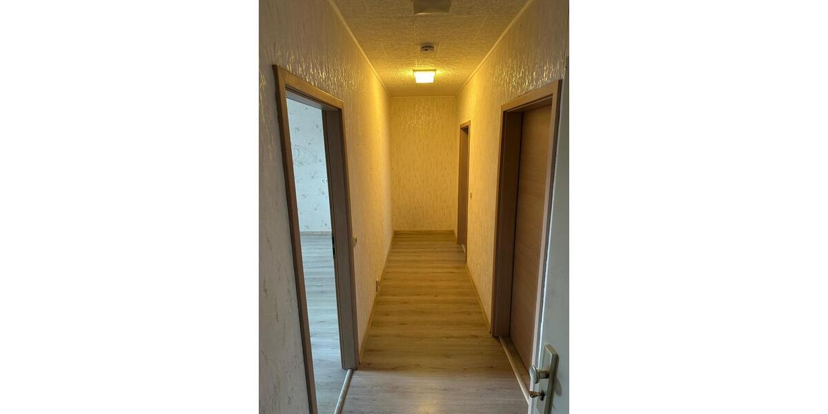 Etagenwohnung Saarbrücken Dudweiler - 4 Zimmer, 128 m&sup2;, 1.000&euro; | Angebot:23691162