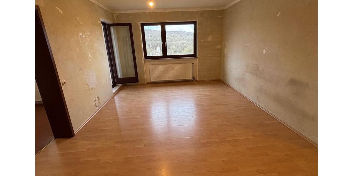 Etagenwohnung Saarbrücken Malstatt - 3 Zimmer, 75 m&sup2;, 150.000&euro; | Angebot:25159367