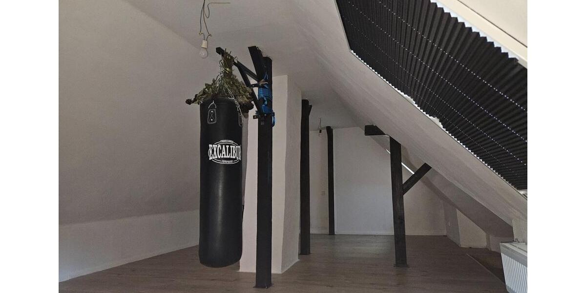 Etagenwohnung Saarbrücken Dudweiler - 4 Zimmer, 90 m&sup2;, 580&euro; | Angebot:25752721