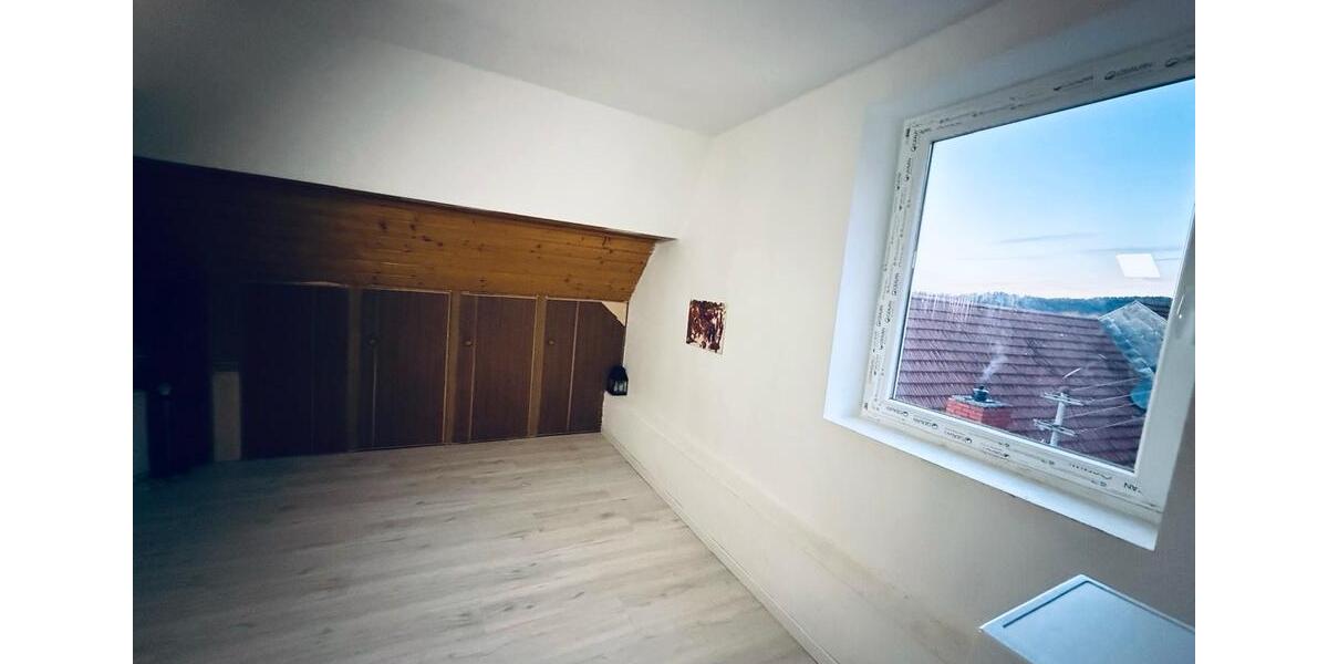 Einfamilienhaus Blieskastel - 8 Zimmer, 180 m&sup2;, 220.000&euro; | Angebot:26962952