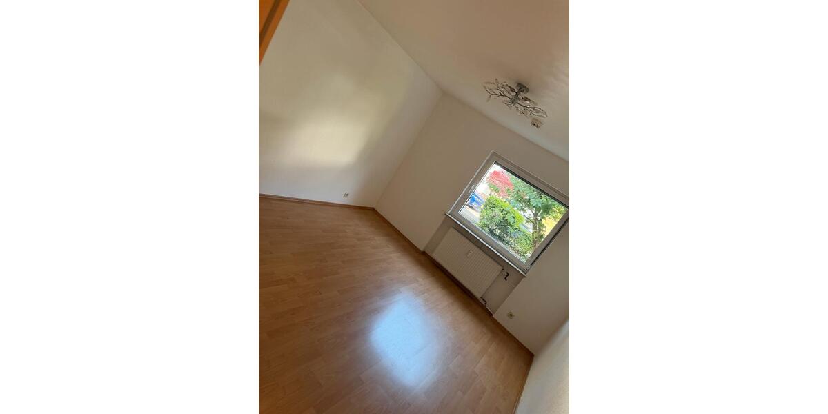 Erdgeschoßwohnung Saarbrücken Dudweiler - 4 Zimmer, 102 m&sup2;, 196.500&euro; | Angebot:26794614