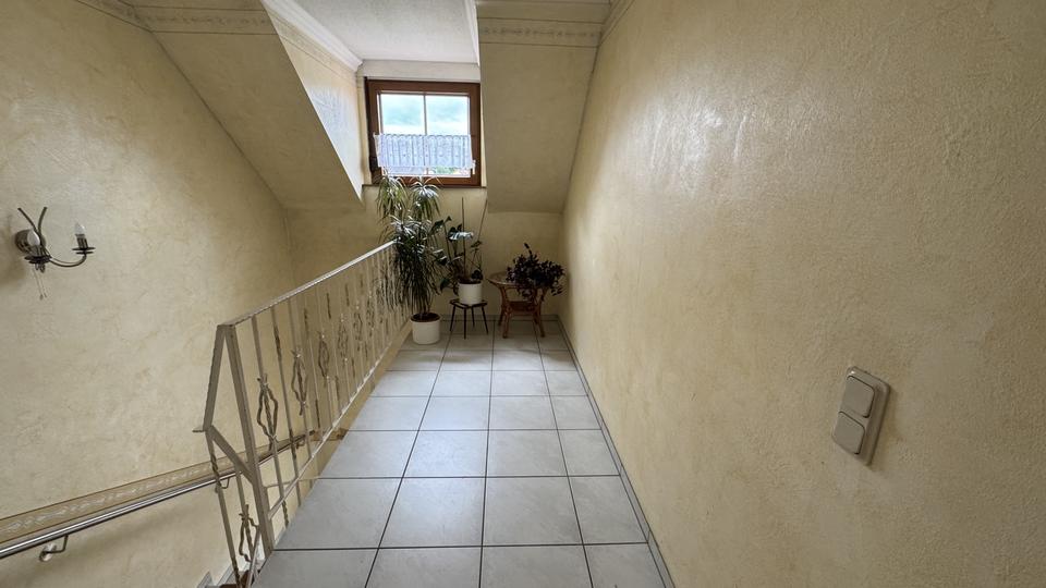 Dachgeschoßwohnung Marpingen - 4 Zimmer, 120 m&sup2;, 840&euro; | Angebot:24416479