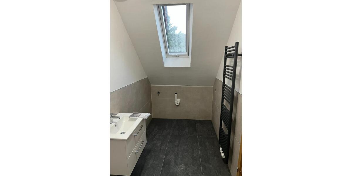 Dachgeschoßwohnung Saarbrücken Brebach-Fechingen - 3 Zimmer, 70 m&sup2;, 139.000&euro; | Angebot:25256842