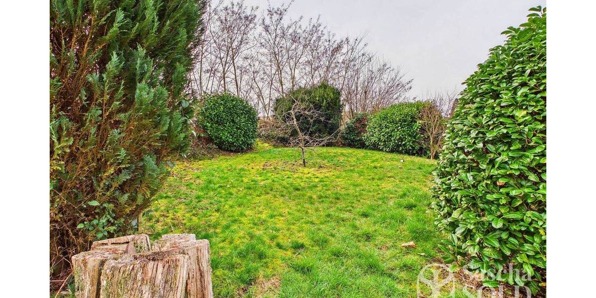 Freistehendes Einfamilienhaus mit Einliegerwohnung auf weitläufigem Grundstück mit Panoramablick - Einfamilienhaus Sankt Ingbert St. Ingbert | Angebot:26178655