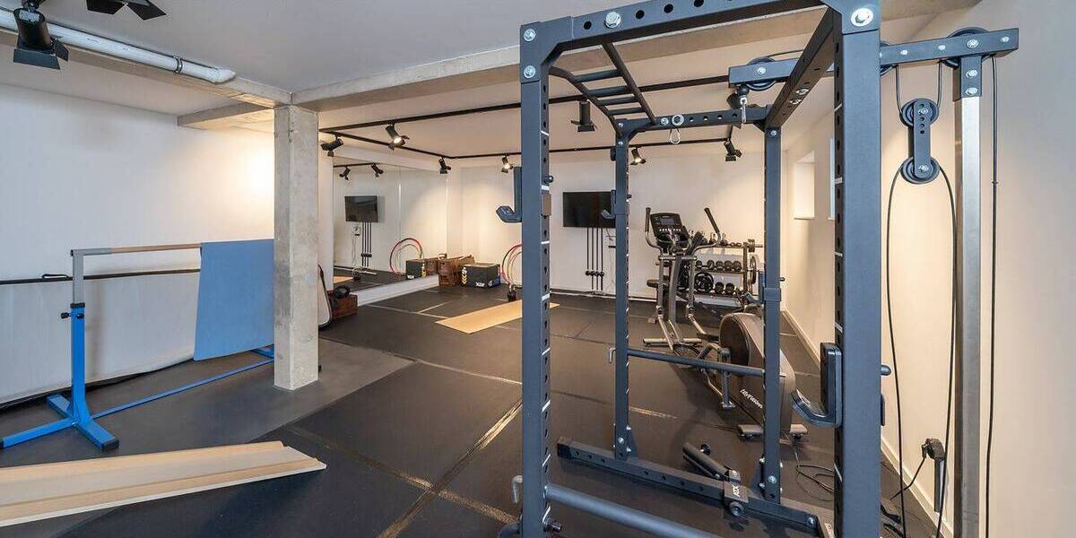 Einfamilienhaus Saarbrücken Alt-Saarbrücken - 6 Zimmer, 250 m&sup2;, 1.390.000&euro; | Angebot:25746987