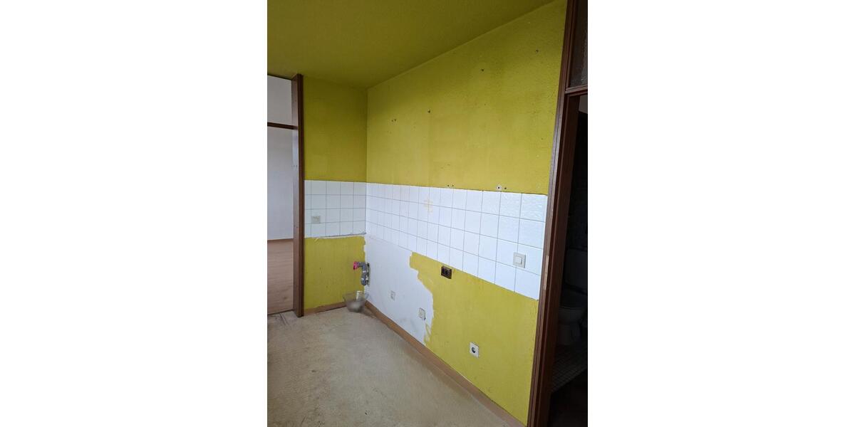Etagenwohnung Saarbrücken Eschberg - 3.5 Zimmer, 86 m&sup2;, 180.000&euro; | Angebot:27299023