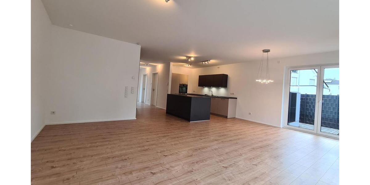 Einziehen und Wohlfühlen - Lichtdurchflutetes Wohnhaus, NB-Erstbezug, in idyllischer Stadtrandlage - Doppelhaushälfte Homburg | Angebot:12496894