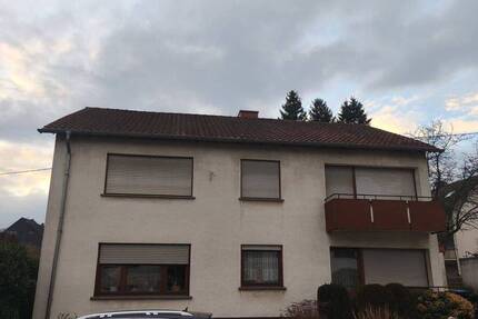 Attraktives Zweifamilienhaus in ruhiger Lage - Haus Schiffweiler Landsweiler | Angebot:26146960