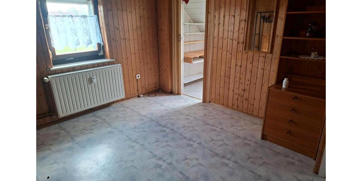 Dachgeschoßwohnung Heusweiler - 3 Zimmer, 70 m&sup2;, 670&euro; | Angebot:26512277