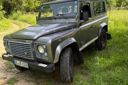 Land Rover Defender 147.500 km 29.000 &euro; Saarbrücken 66129