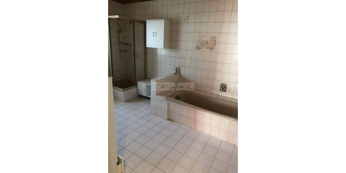 Doppelhaushälfte Jettenbach - 5 Zimmer, 150 m&sup2;, 175.000&euro; | Angebot:25797879