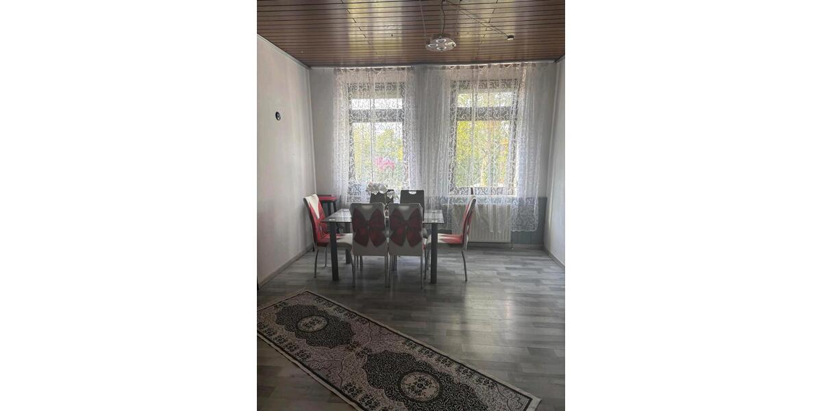 Etagenwohnung Neunkirchen - 4 Zimmer, 94 m&sup2;, 92.000&euro; | Angebot:26931596