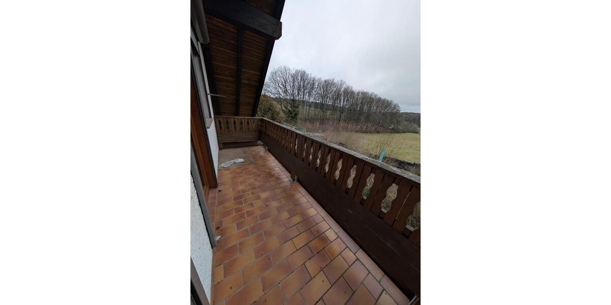 Dachgeschoßwohnung Queidersbach - 3 Zimmer, 98 m&sup2;, 1.250&euro; | Angebot:25280682