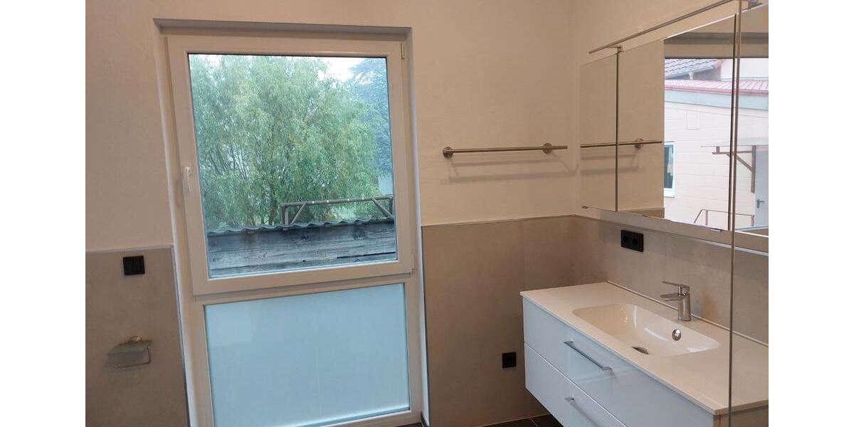 Einfamilienhaus Homburg - 8 Zimmer, 180 m&sup2;, 1.890&euro; | Angebot:26665565
