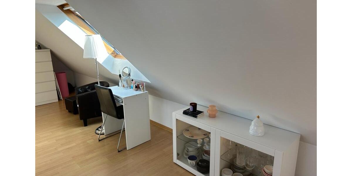 Dachgeschoßwohnung Homburg - 1 Zimmer, 50 m&sup2;, 420&euro; | Angebot:25875514