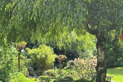 Haus Sankt Ingbert - 4 Zimmer, 126 m&sup2;, 1.600&euro; | Angebot:25999439