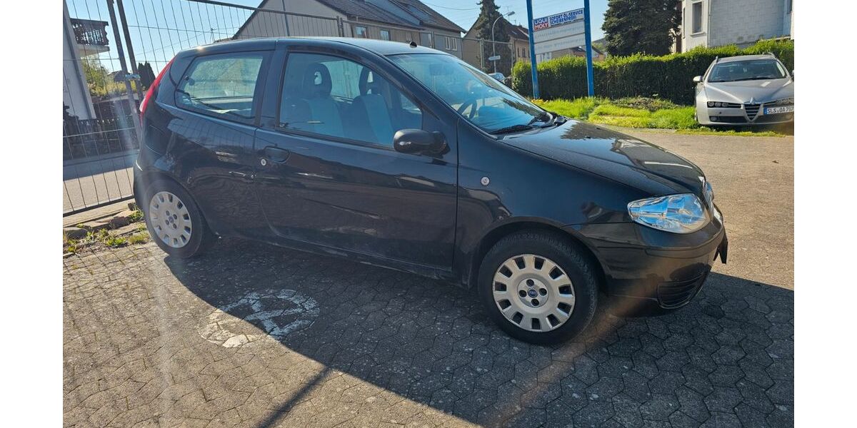 Fiat Punto 124.989 km 2.999 &euro; Saarbrücken 66127