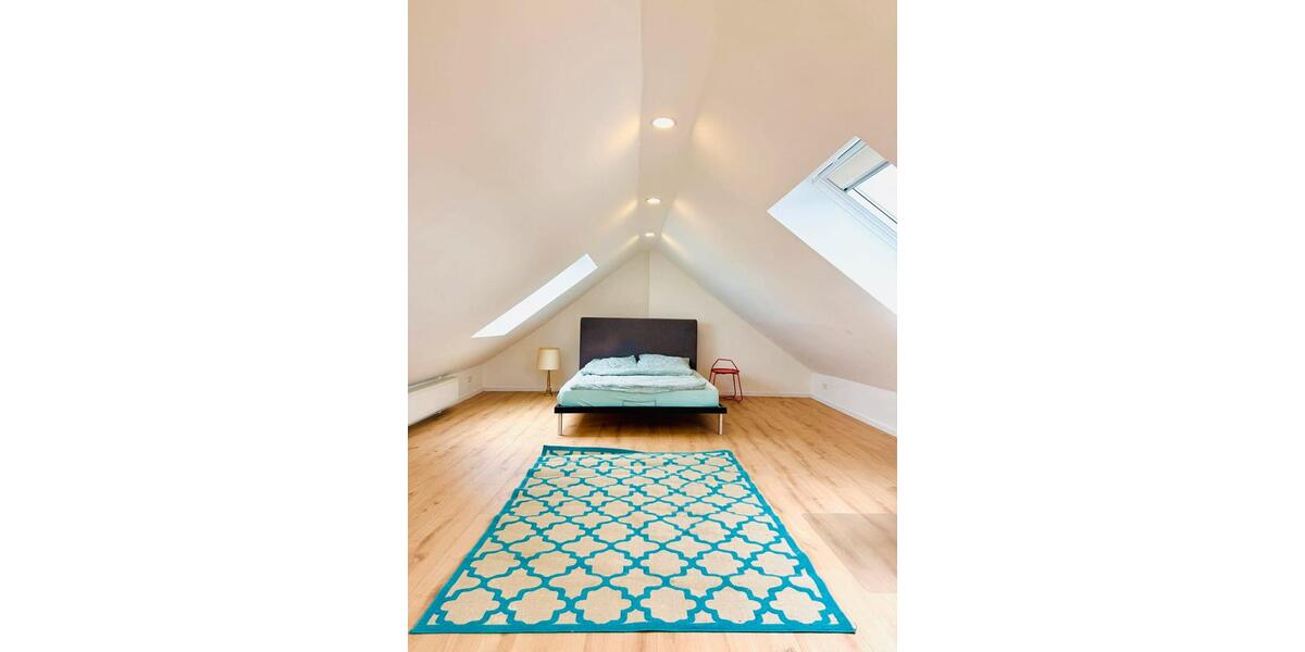 Dachgeschoßwohnung Saarbrücken - 2 Zimmer, 65 m&sup2;, 1.170&euro; | Angebot:26019980