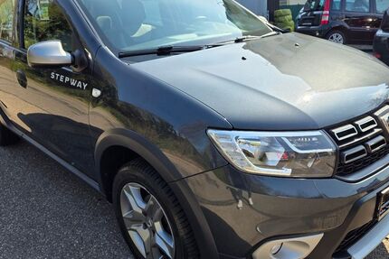 Dacia Sandero 70.000 km 9.990 &euro; Saarbrücken - Burbach 66115