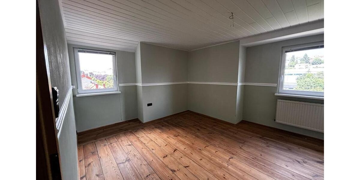 Etagenwohnung Pirmasens - 3 Zimmer, 105 m&sup2;, 750&euro; | Angebot:25787771
