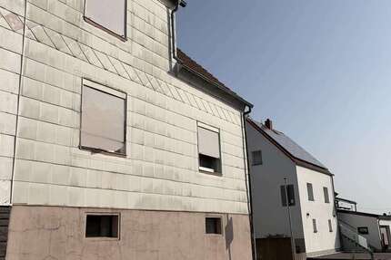 Haus Bexbach - 5 Zimmer, 105 m&sup2;, 129.000&euro; | Angebot:25702402